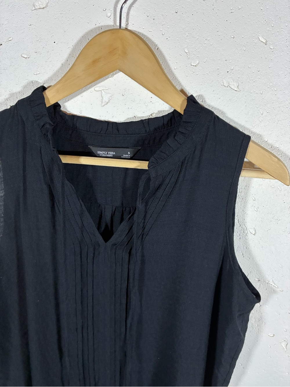 Simply Vera Black Pintuck V-Neck Top